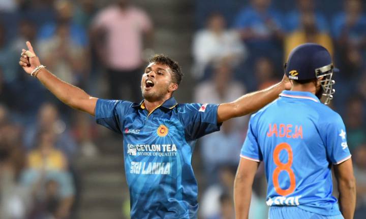 Sri Lanka beat India by five wickets in 1st T20