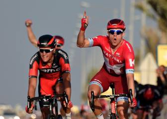 Kristoff outsprints the pack but Cavendish leads in Qatar