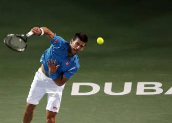 Djokovic breezes past Robredo in Dubai opener