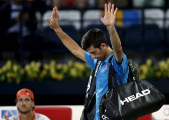 Djokovic retires against López in Dubai with eye problem
