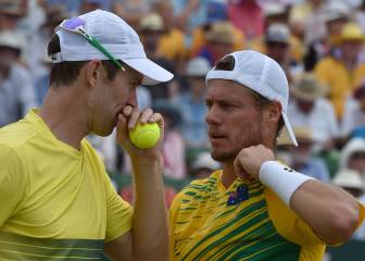 Hewitt cancels retirement but Bryans prove too strong