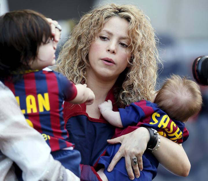 Shakira Is Pregnant With The Third Child Of Pique As Com