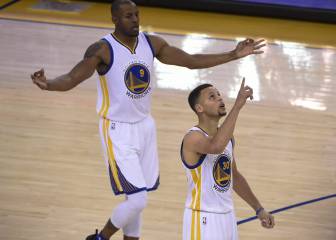 Curry's Warriors overhaul Jordan's Bulls 20-year record