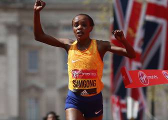 Sumgong wins women's London Marathon despite fall