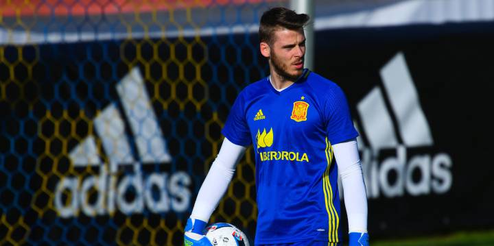 United's De Gea wants Real talk to cease before Euro kick-off