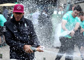 Hamilton dedicates Montreal win to boxing great Ali