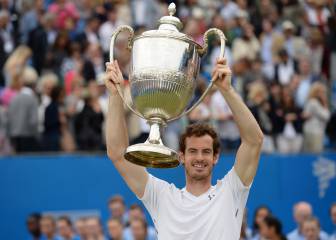 Murray rallies to reach remarkable record over Raonic