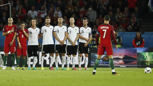 Euro 16 Does Gareth Bale Take Advice From Cristiano On Free Kicks As Com