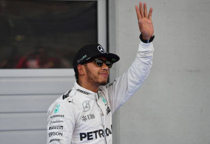 Hamilton takes Austria pole in thrilling qualifying session