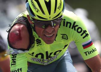 Tour de France favourite Contador suffers bad crash