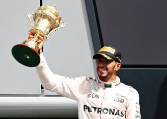 Hamilton storms to British Grand Prix victory