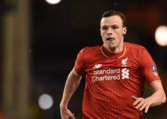 Bournemouth sign Liverpool full-back Brad Smith