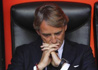 Mancini out at Inter as Frank De Boer steps in