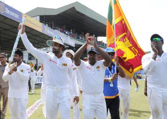 Sri Lankan spin knocks Aussies off Test top spot