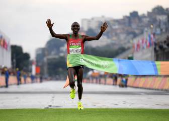 Eliud Kipchoge wins marathon gold for Kenya in Rio
