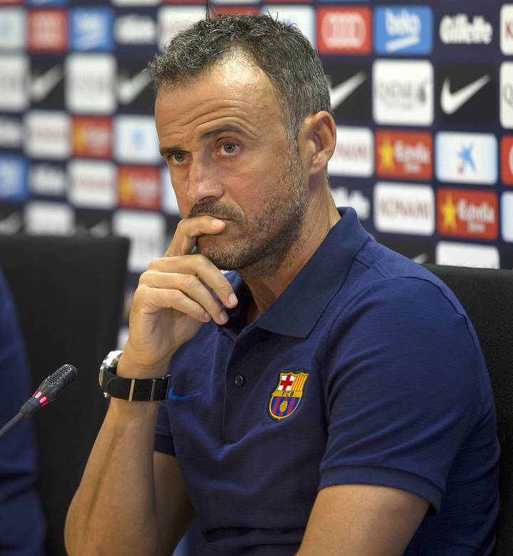 Barcelona and Luis Enrique agree to delay new contract talks