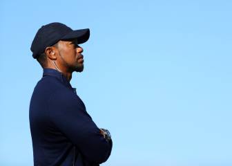 Tiger Woods announces return