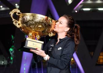 Radwanska outfoxes Konta to lift second China Open title