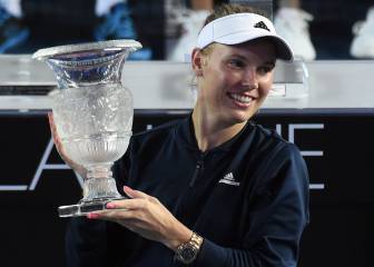 Wozniacki beats Mladenovic to lift Hong Kong Open title