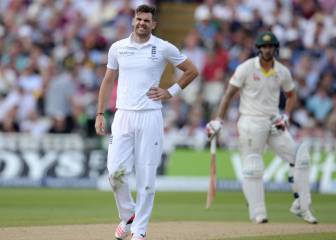 England's Anderson to miss first Test against India