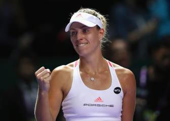 Kerber has one foot in last four after breezing past Halep