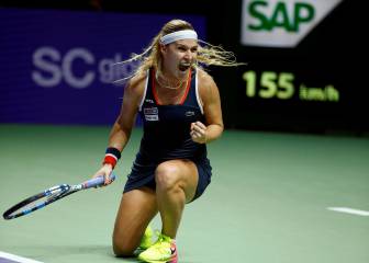 Cibulkova knocks Halep out of WTA Finals in Singapore