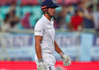 England's second India Test hopes hurt by late wickets