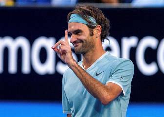 Federer signals intent with rout of Gasquet