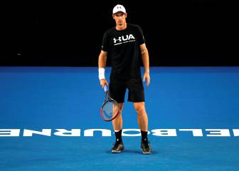 Murray aims to end Melbourne hoodoo at Djokovic's expense
