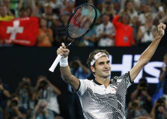 Federer rolls back the years to reach Australian Open quarters