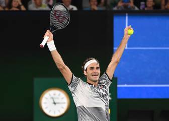 Roger Federer beats Rafa Nadal in Melbourne thriller