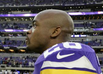 Vikings decline option on Peterson, leave door open for return