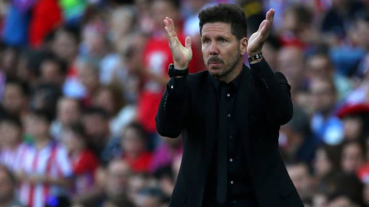 Atletico Madrid's coach Diego Simeone during the match with Osasuna