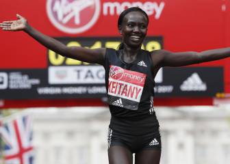Keitany sets new world record in London Marathon