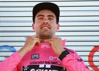 Time-trial masterclass earns Dumoulin Giro lead