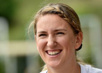 Azarenka aims for Wimbledon with grass-court comeback