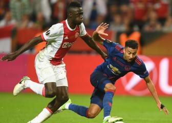 Ajax defender Sánchez would love to play for Barcelona