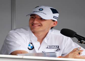 Robert Kubica drives F1 car for first time since 2011 rally crash