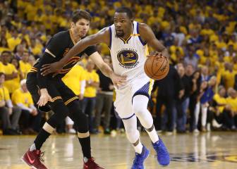 Warriors beat Cavaliers to seal NBA title