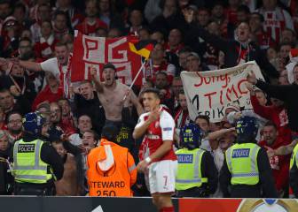 Arsenal to probe fan chaos during Europa league clash