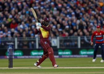 Chris Gayle makes history with a century of sixes in T20 format