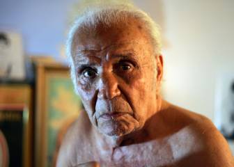 Jake LaMotta, boxing's 'Raging Bull,' dies in his 90s