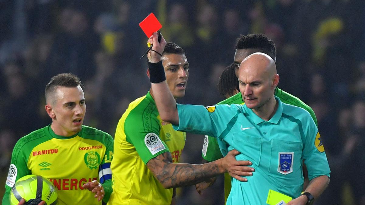 Nantes president demands ban after referee kicks Carlos