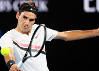 Federer breezes into the Last 16