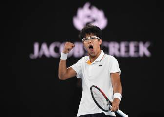 Weak eyesight no hindrance for 'Professor' Chung