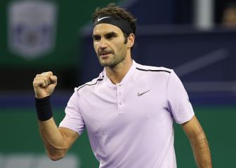 Federer supreme, Dimitrov prevails in Rotterdam