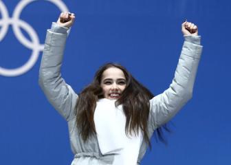 'Shaking' 15-year-old Zagitova takes gold, Nuis doubles up