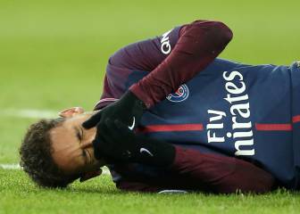 Neymar to have surgery on injury, PSG confirm