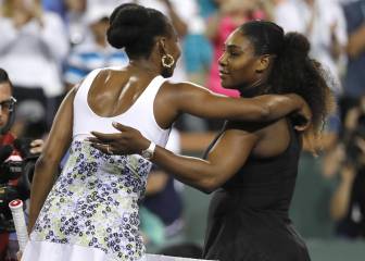 Venus Williams upstages sister Serena at Indian Wells
