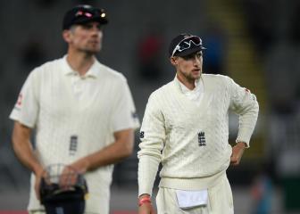 England's bleak winter sinks to new low in first Test against NZ